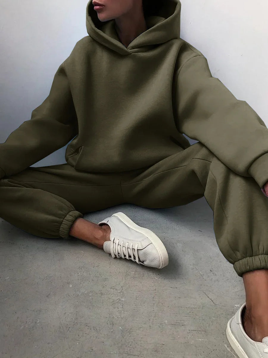 Two-Piece Oversized Tracksuit for Women, Warm Hoodie Sweatshirts,Long Pant Sets, Casual Hoodie, Monochromatic Pullovers, Winter.                                    M.Esk