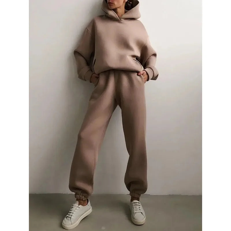 Two-Piece Oversized Tracksuit for Women, Warm Hoodie Sweatshirts,Long Pant Sets, Casual Hoodie, Monochromatic Pullovers, Winter.                                    M.Esk